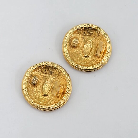 CHANEL CC Logos 31 Rue Cambon PARIS Round Emblem Clip-On Earrings Gold Tone Auth - Picture 4 of 5